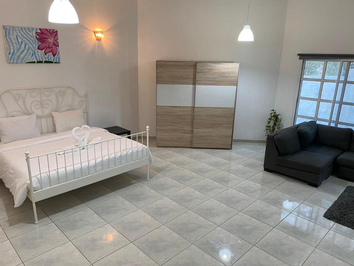 Comfortable Private Rooms In Compound Housing Dubái Exterior foto