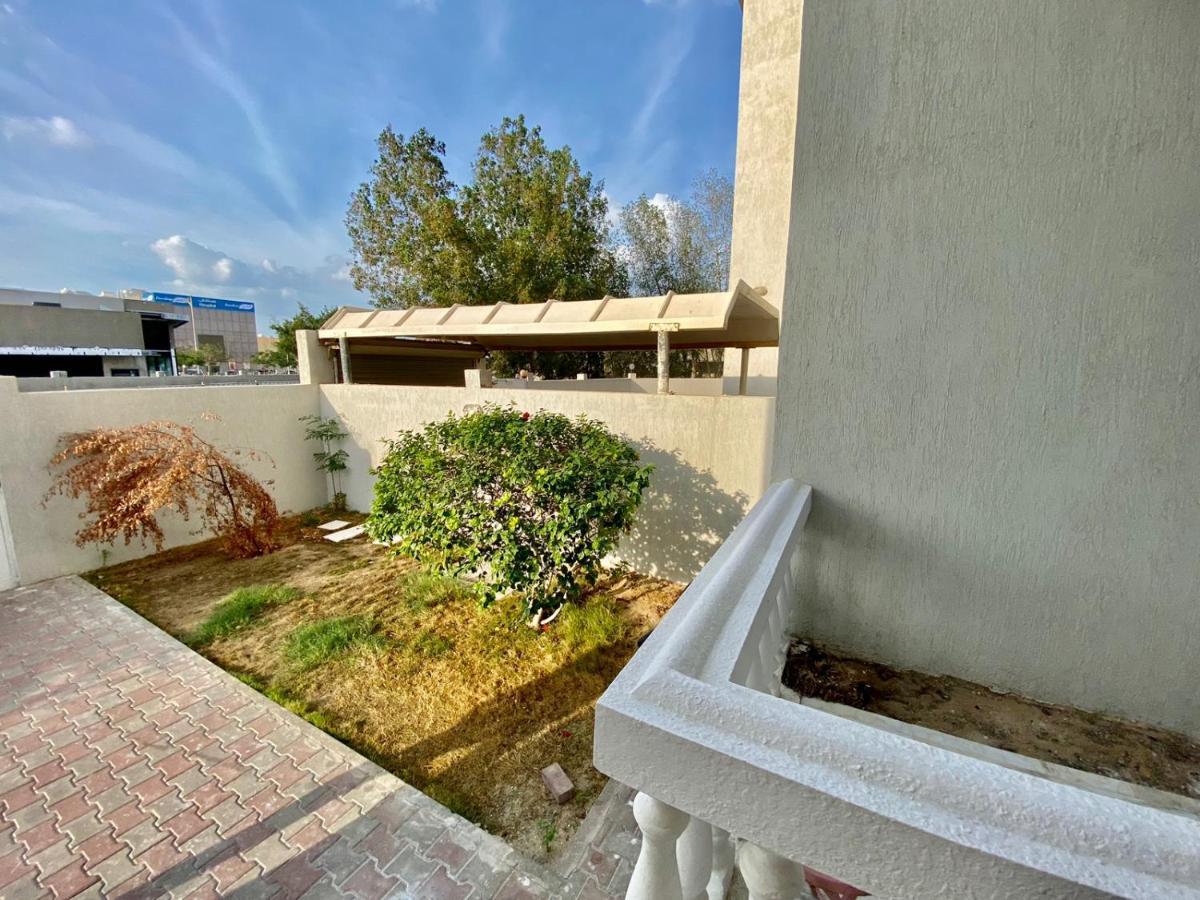 Comfortable Private Rooms In Compound Housing Dubái Exterior foto