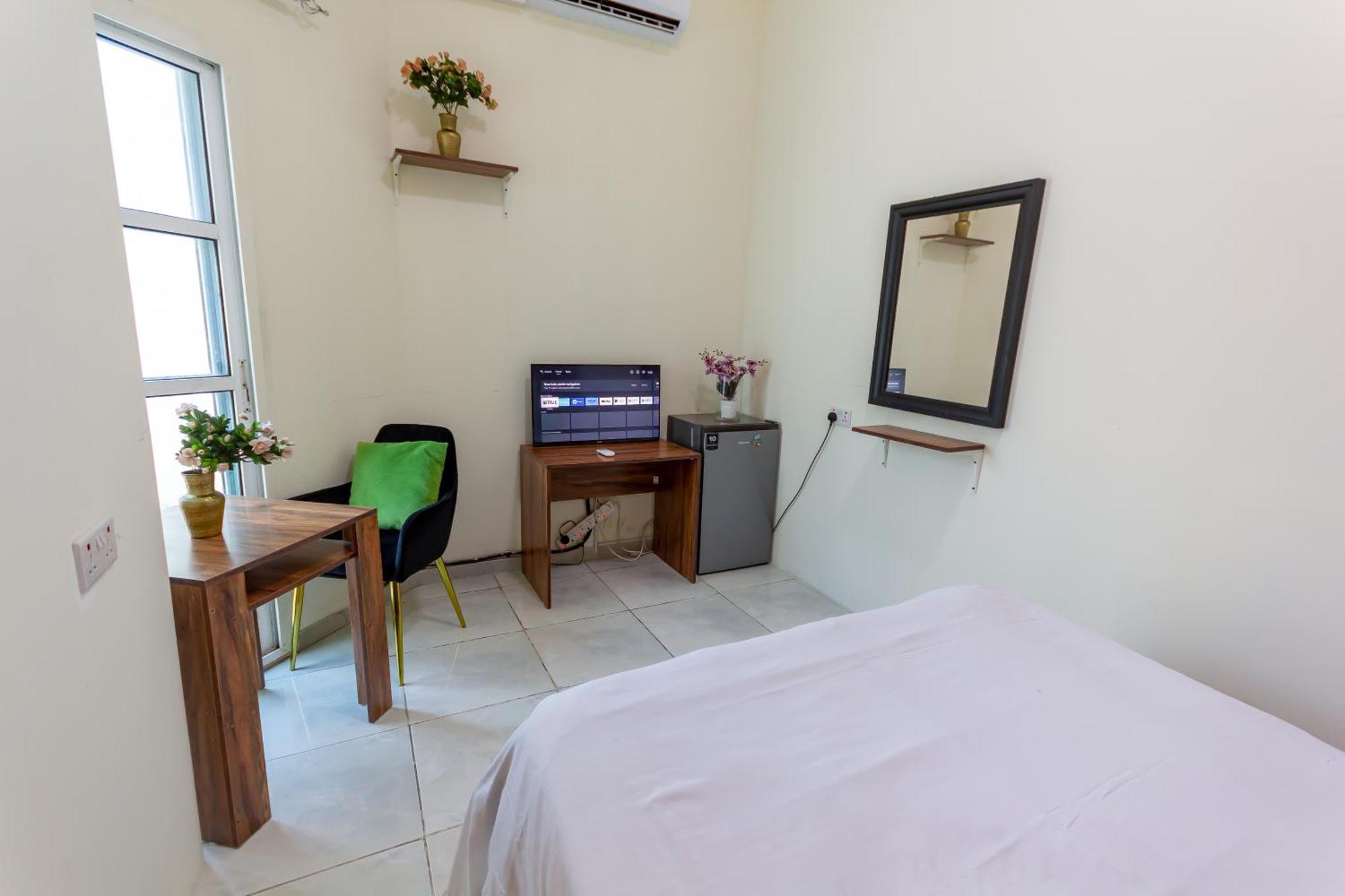 Comfortable Private Rooms In Compound Housing Dubái Exterior foto