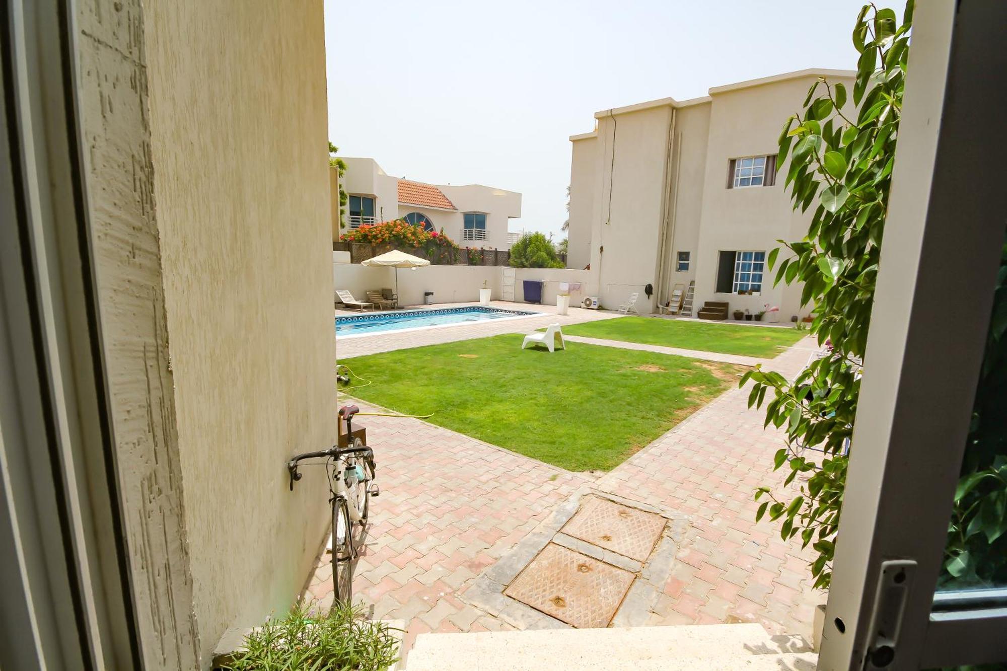 Comfortable Private Rooms In Compound Housing Dubái Exterior foto